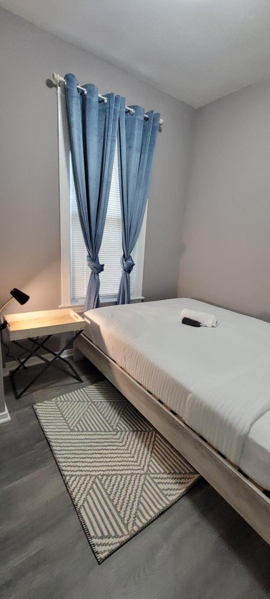 Chicago Avenue Inn Bagian luar foto